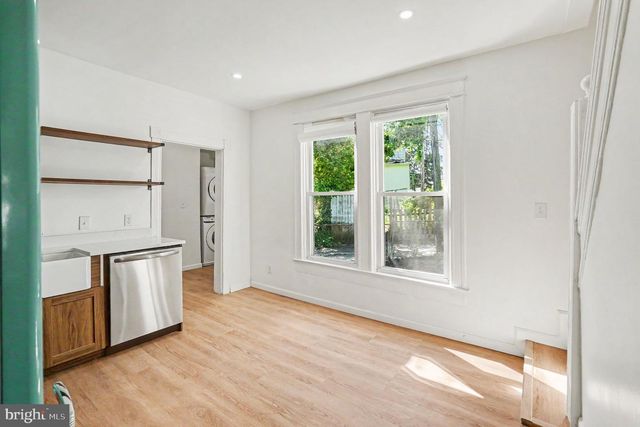 3033 BARCLAY ST, Baltimore, MD 21218