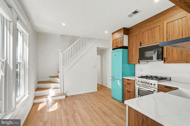 3033 BARCLAY ST, Baltimore, MD 21218