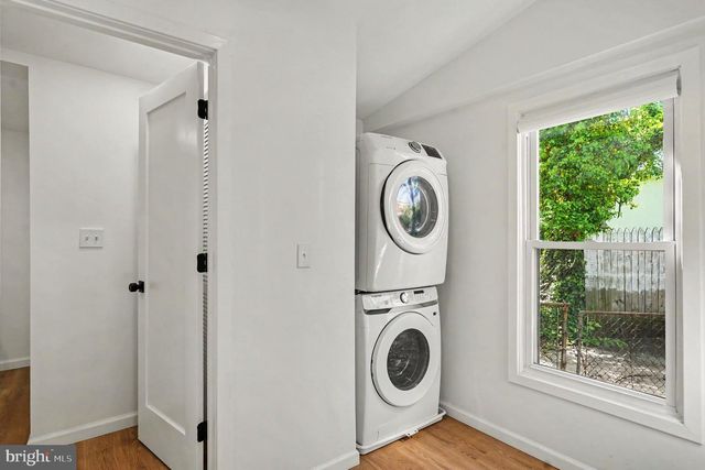 3033 BARCLAY ST, Baltimore, MD 21218