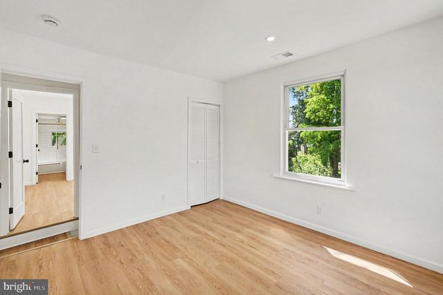 3033 BARCLAY ST, Baltimore, MD 21218