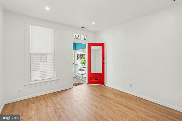 3033 BARCLAY ST, Baltimore, MD 21218