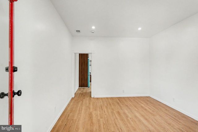 3033 BARCLAY ST, Baltimore, MD 21218