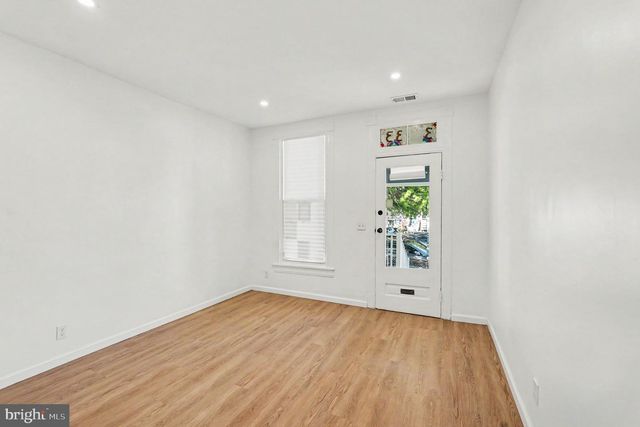 3033 BARCLAY ST, Baltimore, MD 21218