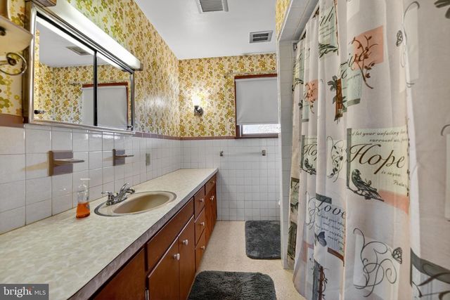 321 LINDBERGH AVE, Blandon, PA 19510