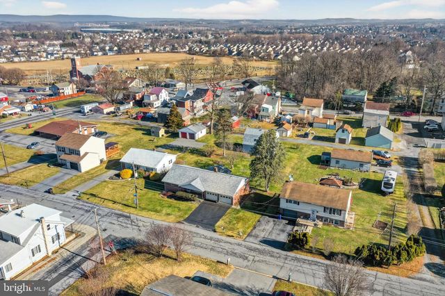 321 LINDBERGH AVE, Blandon, PA 19510