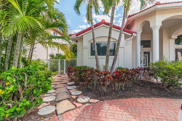 11804 Osprey Pointe Circle, Wellington, FL 33449