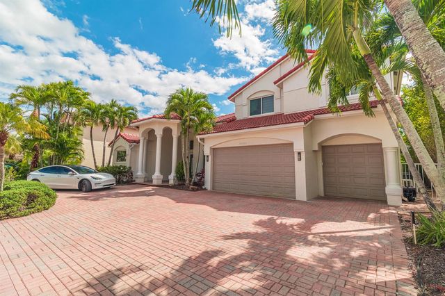 11804 Osprey Pointe Circle, Wellington, FL 33449