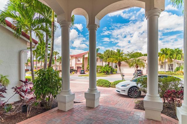 11804 Osprey Pointe Circle, Wellington, FL 33449