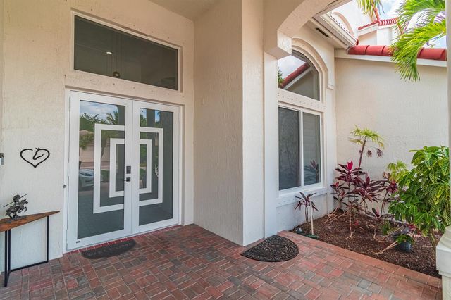 11804 Osprey Pointe Circle, Wellington, FL 33449
