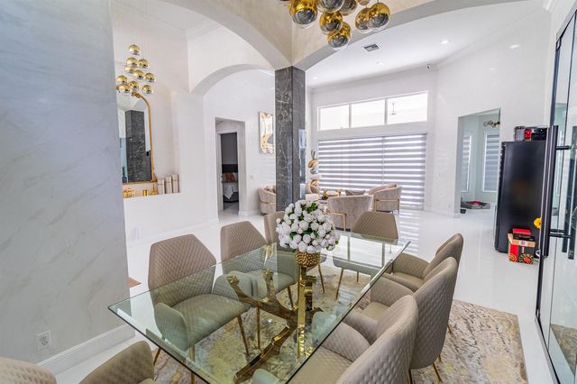 11804 Osprey Pointe Circle, Wellington, FL 33449