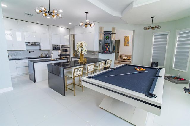11804 Osprey Pointe Circle, Wellington, FL 33449