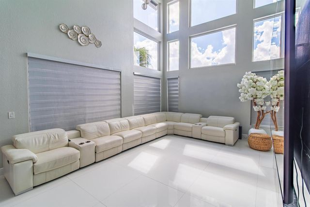 11804 Osprey Pointe Circle, Wellington, FL 33449