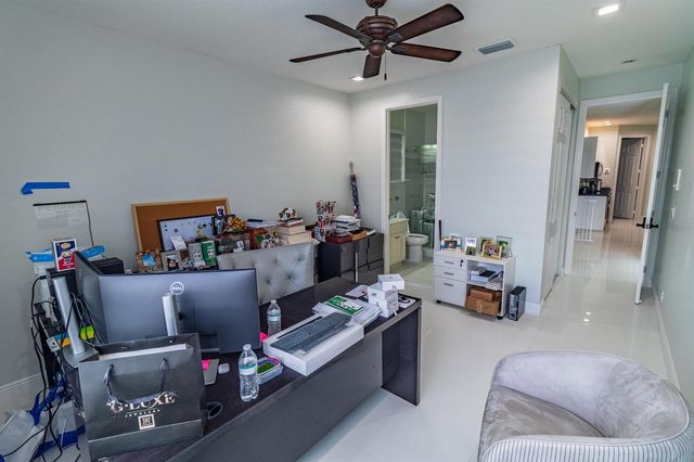 11804 Osprey Pointe Circle, Wellington, FL 33449