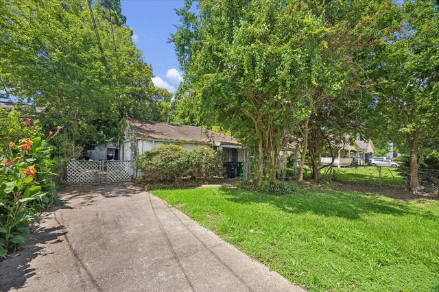 515 Service Street, Houston, TX 77009