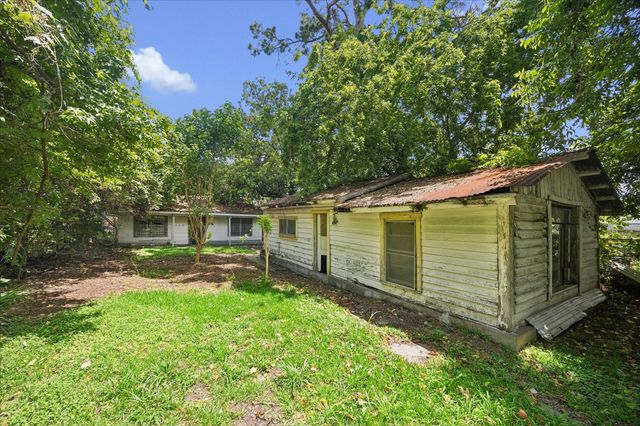 515 Service Street, Houston, TX 77009
