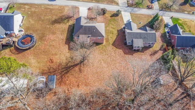 4723 Chesney Meadows Drive, Strawberry Plains, TN 37871