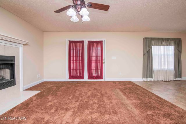 4723 Chesney Meadows Drive, Strawberry Plains, TN 37871