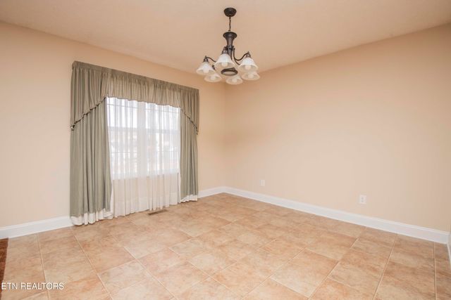 4723 Chesney Meadows Drive, Strawberry Plains, TN 37871