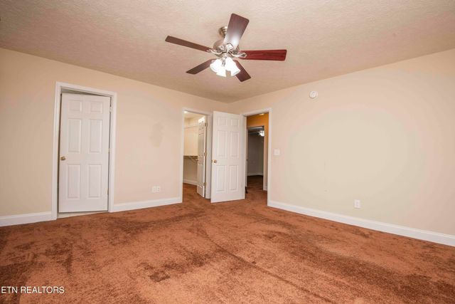 4723 Chesney Meadows Drive, Strawberry Plains, TN 37871