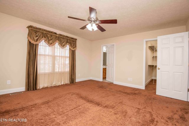 4723 Chesney Meadows Drive, Strawberry Plains, TN 37871