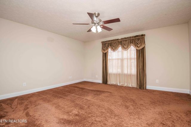 4723 Chesney Meadows Drive, Strawberry Plains, TN 37871