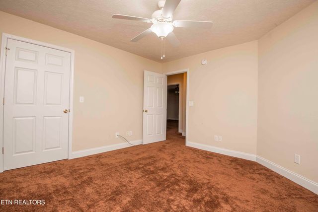 4723 Chesney Meadows Drive, Strawberry Plains, TN 37871