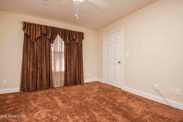 4723 Chesney Meadows Drive, Strawberry Plains, TN 37871