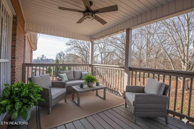 4723 Chesney Meadows Drive, Strawberry Plains, TN 37871