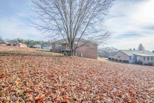 4723 Chesney Meadows Drive, Strawberry Plains, TN 37871