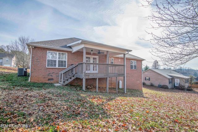 4723 Chesney Meadows Drive, Strawberry Plains, TN 37871