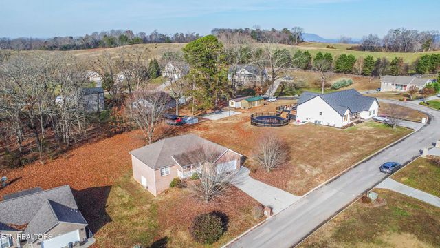 4723 Chesney Meadows Drive, Strawberry Plains, TN 37871