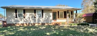 150 Colonial Drive, Chesnee, SC 29323