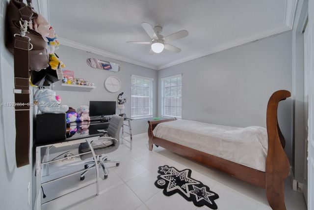 10036 SW 165th Ct, Miami, FL 33196