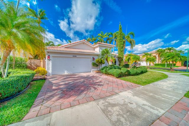 10036 SW 165th Ct, Miami, FL 33196