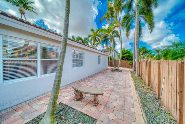 10036 SW 165th Ct, Miami, FL 33196