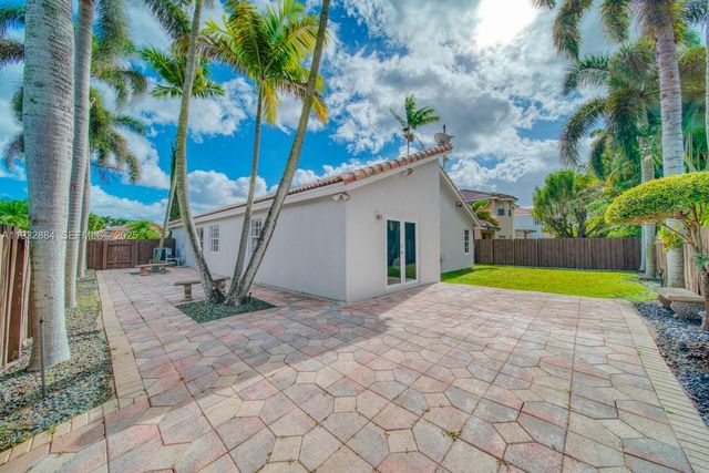 10036 SW 165th Ct, Miami, FL 33196