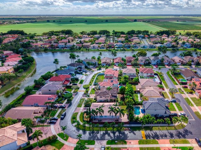 10036 SW 165th Ct, Miami, FL 33196