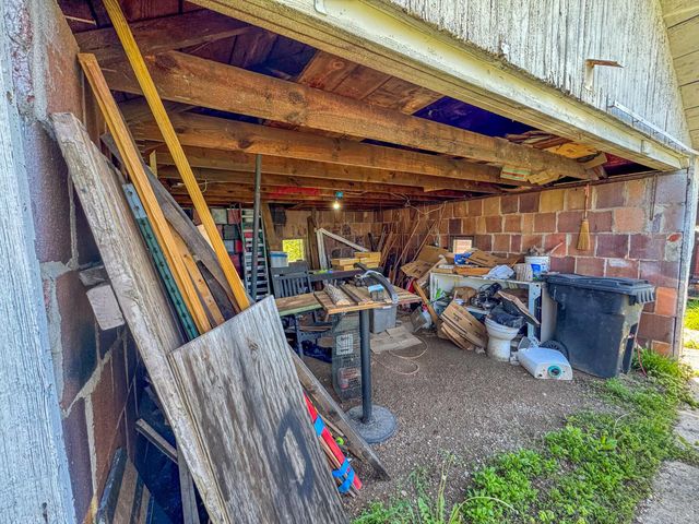 52 E Grogan Avenue, Logan, OH 43138