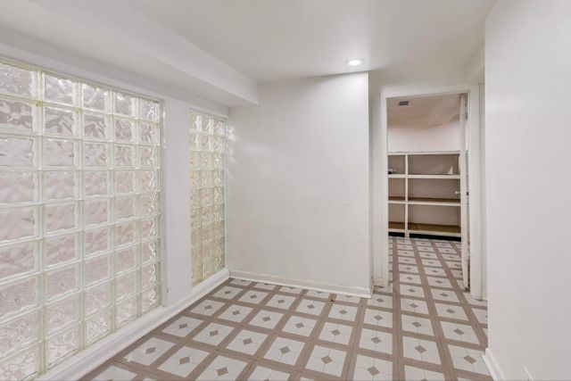 412 LAVERGNE Avenue, Wilmette, IL 60091