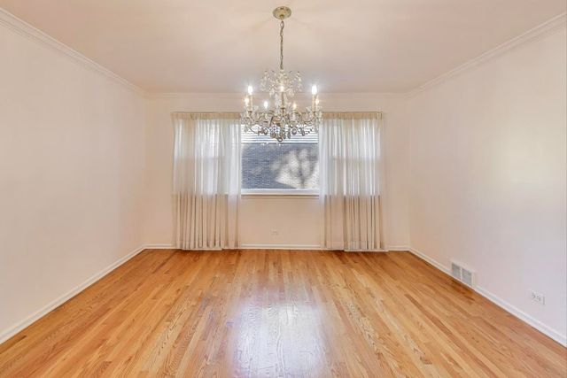 412 LAVERGNE Avenue, Wilmette, IL 60091