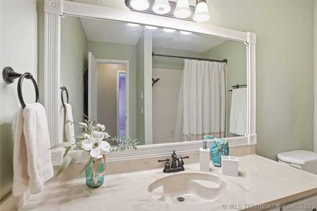4214 W Urbana Court, Broken Arrow, OK 74012