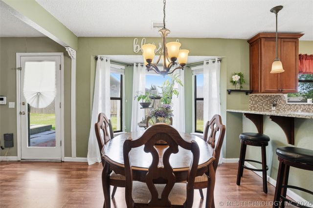 4214 W Urbana Court, Broken Arrow, OK 74012
