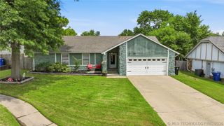 4214 W Urbana Court, Broken Arrow, OK 74012