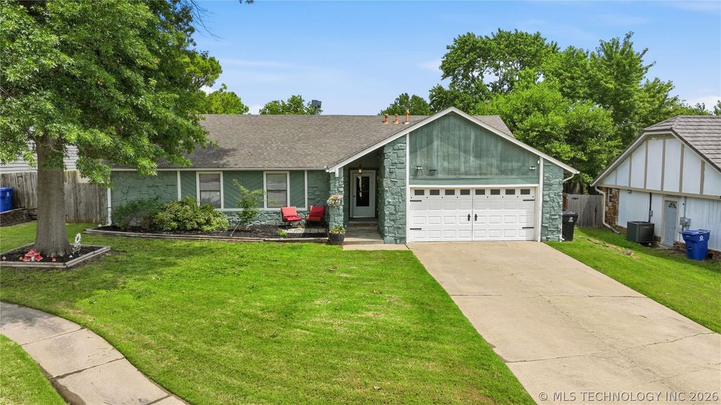 4214 W Urbana Court, Broken Arrow, OK 74012
