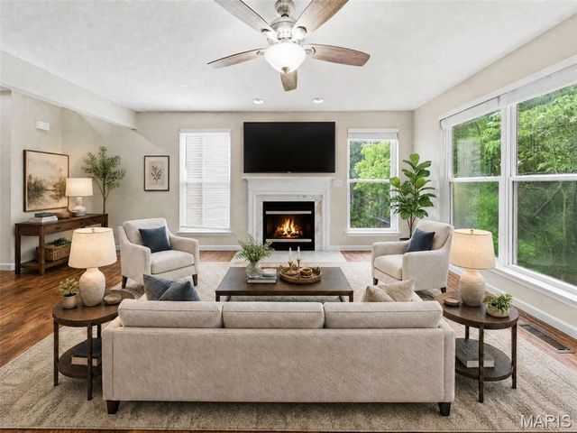 706 Norwood Terrace, Lake St Louis, MO 63367