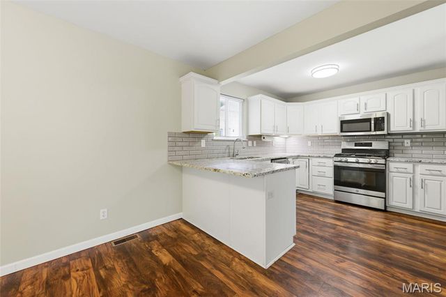 706 Norwood Terrace, Lake St Louis, MO 63367