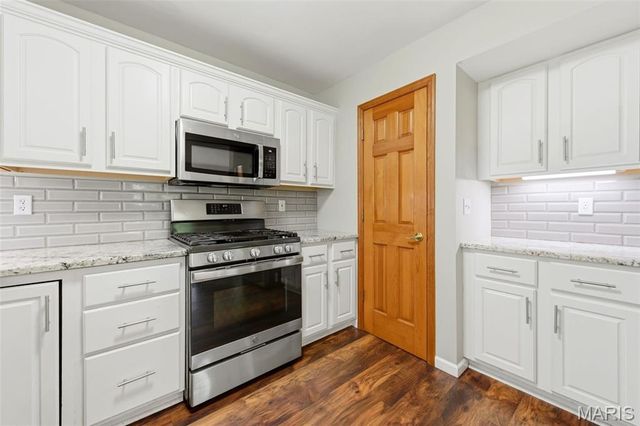 706 Norwood Terrace, Lake St Louis, MO 63367
