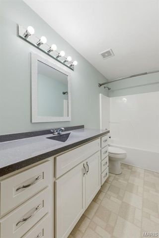 706 Norwood Terrace, Lake St Louis, MO 63367