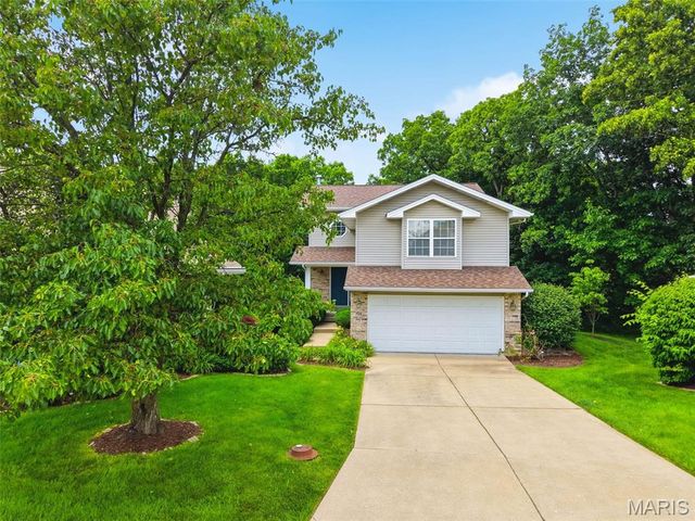 706 Norwood Terrace, Lake St Louis, MO 63367