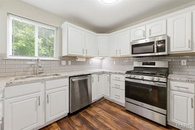 706 Norwood Terrace, Lake St Louis, MO 63367